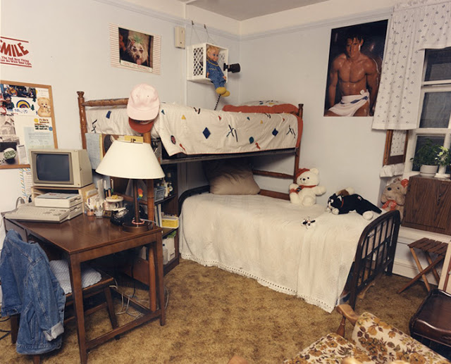 A dorm room in 1987.