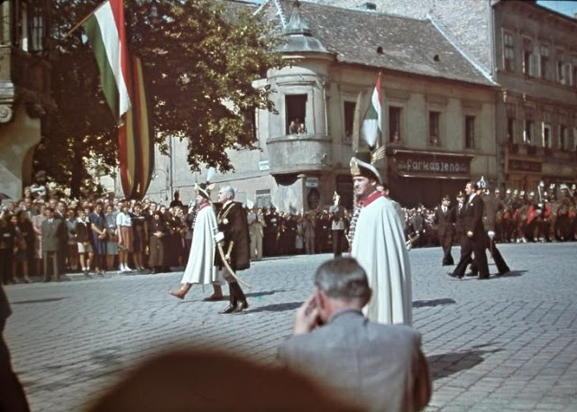 Life in Budapest, Hungary in 1940 (19)