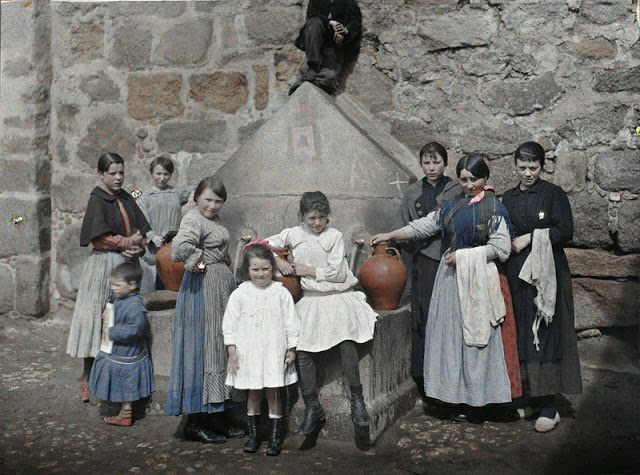 Old Color Photos of Life in Spain in 1917 (3)