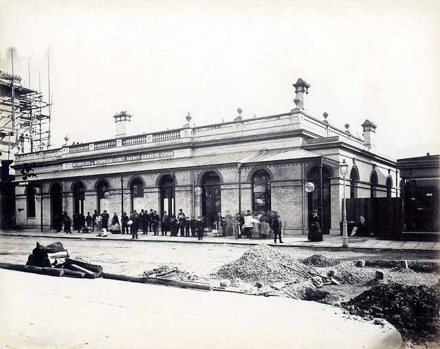 Paddington Station in 1868, the year it opened
