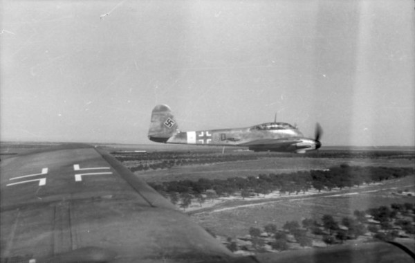 Nordafrika, Flugzeug Messerschmitt Me 210