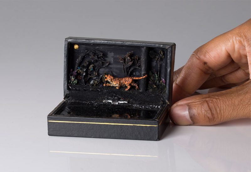 antique-ring-box-mini-diorama-talwst-15