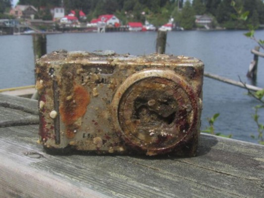 camera-lost-underwater-for-two-years-found-in-b-c