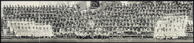Officers, nurses, and hospital corps, Base Hospital, Camp MacArthur, Waco, Texas, June 4, 1918.