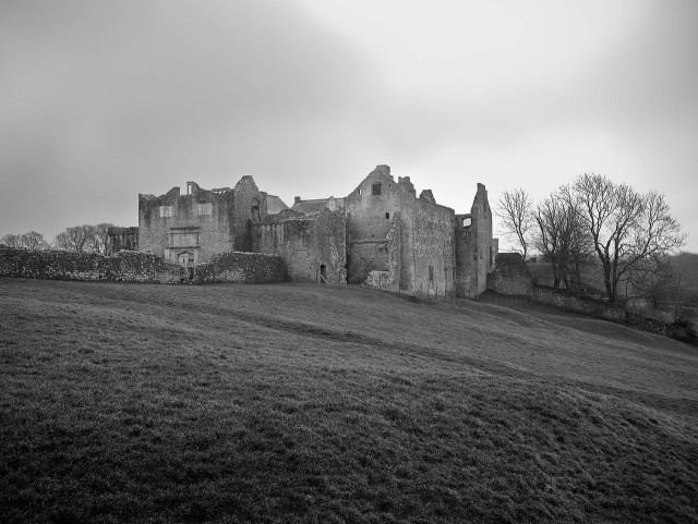 Old Beaupre Castle