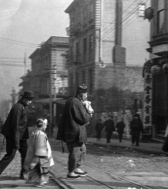 Paying New Year's calls, Chinatown, San Francisco 1896-1906 http://hdl.loc.gov/loc.pnp/agc.7a08987