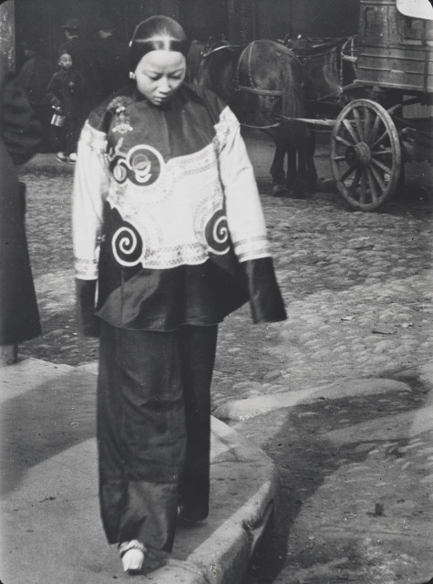 A slave girl in holiday attire, Chinatown, San Francisco 1896-1906