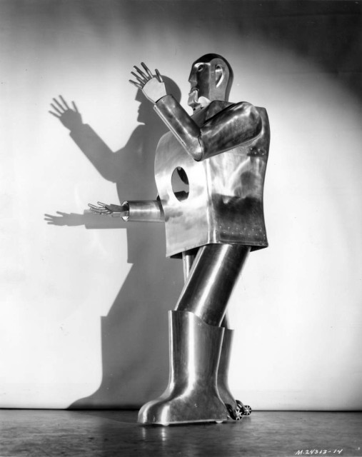 Elektro, the Westinghouse Moto-Man. He stood seven feet tall and weighed just under 300 pounds