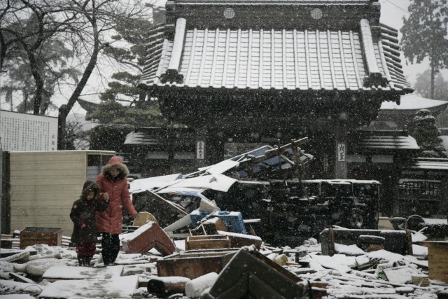 he Eigan-ji, Ishinomaki in the second snow after the earthquake falling from the night before, on March 16,Source