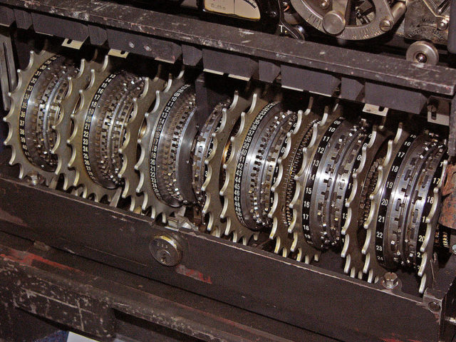 Close-up of the cams on wheels 9 and 10 of the Lorenz SZ42 showing cams in both the active (raised) position and the inactive (lowered) position. Source