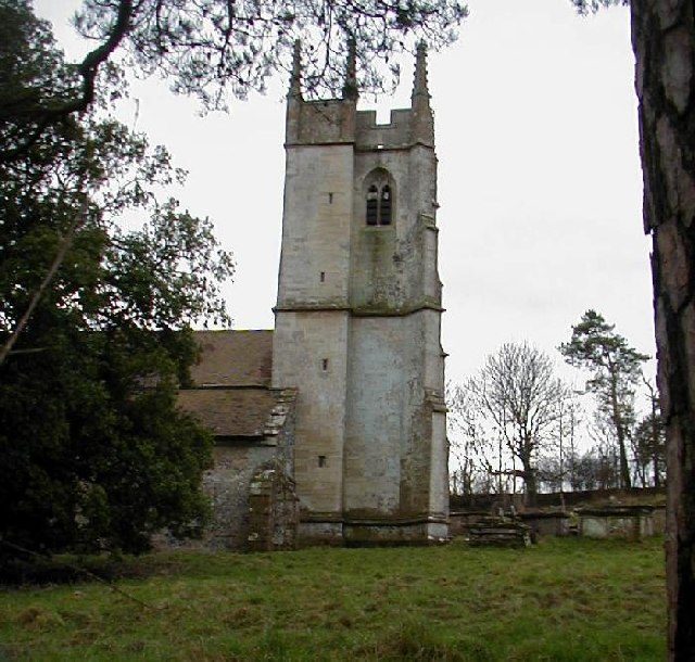 The tower of St Giles's in 2002.source
