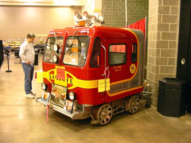A privately owned Fairmont MT-14 speeder on display at a model railroad show in February 2004. Source