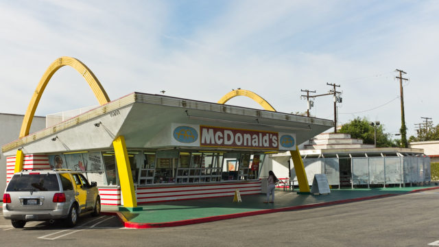 Another view from the outside of the Downey McDonald's in 2014, with the museum to the right.Source