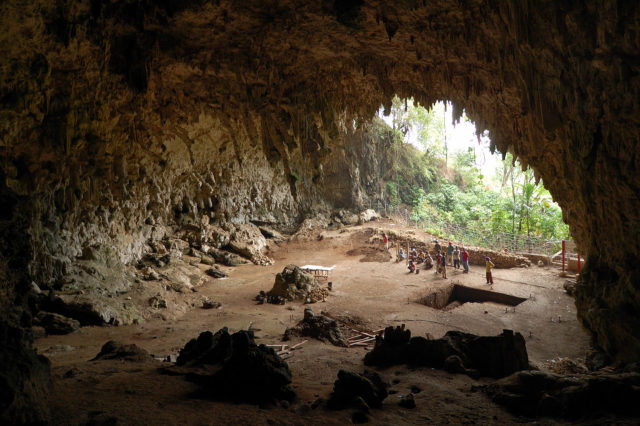 Cave where the remainings of Homo floresiensis were discovered in 2003, Lian Bua, Flores, Indonesia [2007]. Source