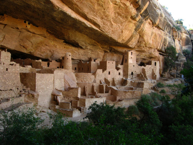In contrast, only about 125 people lived in Cliff Palace, the largest of the Mesa Verde sites. Source