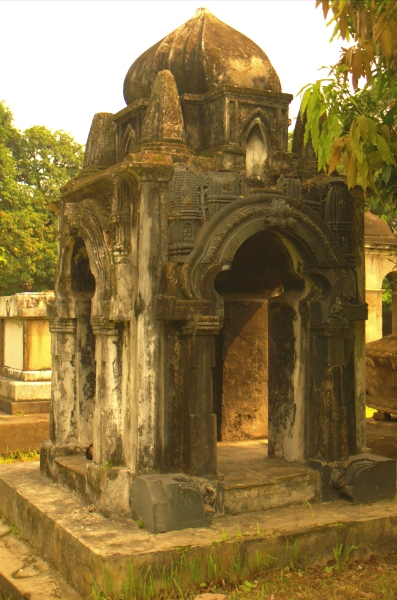 The tomb of Charles Hindoo Stuart.Source