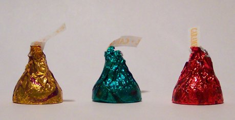 Hershey's Kisses Milk Chocolates filled with caramel. CC BY-SA 3.0, https://en.wikipedia.org/w/index.php?curid=3629320