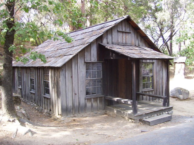 Marshall's cabin in Coloma, California.By Swampyank at en.wikipedia, CC BY-SA 3.0, https://commons.wikimedia.org/w/index.php?curid=18003063