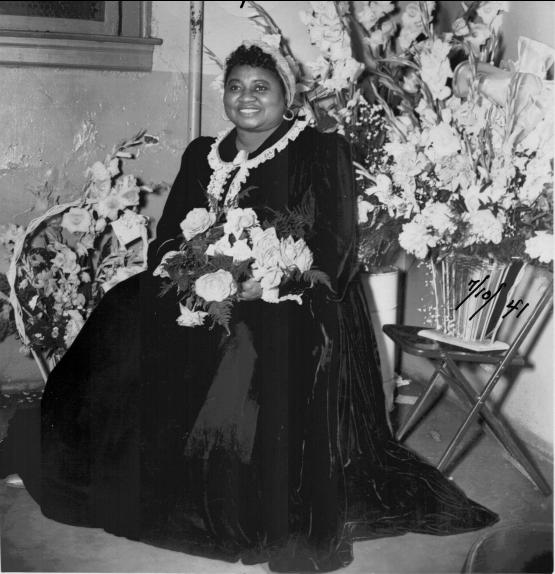 Hattie McDaniel won in 1939 for her role as Mammy in Gone with the Wind, thus becoming the first black performer to win an Oscar