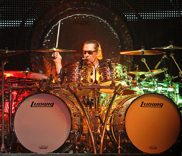 Alex Van Halen performing live Source:By Craig ONeal - Flickr: Alex Van Halen - Van Halen Live, CC BY 2.0, https://commons.wikimedia.org/w/index.php?curid=19179971