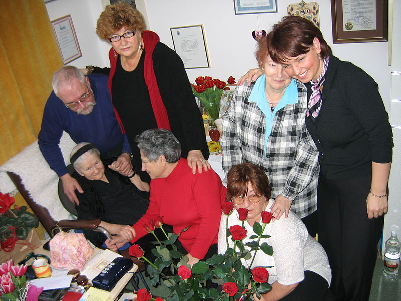 Sendler with some people she saved as children, Warsaw, 2005. Photo Credit
