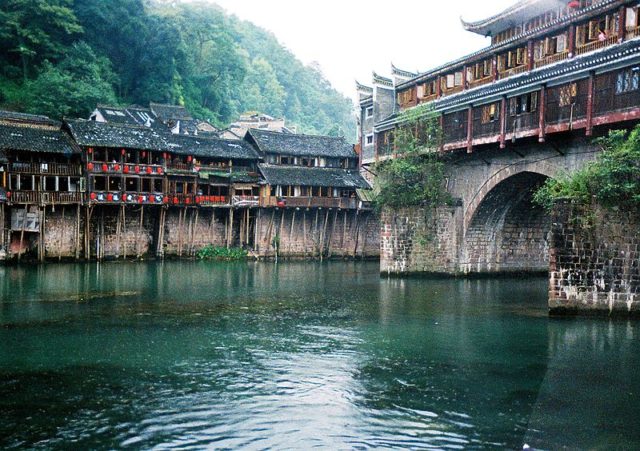 Fenghuang enjoys high reputation among tourists and is considered the most charming town in China. Photo Ctedit