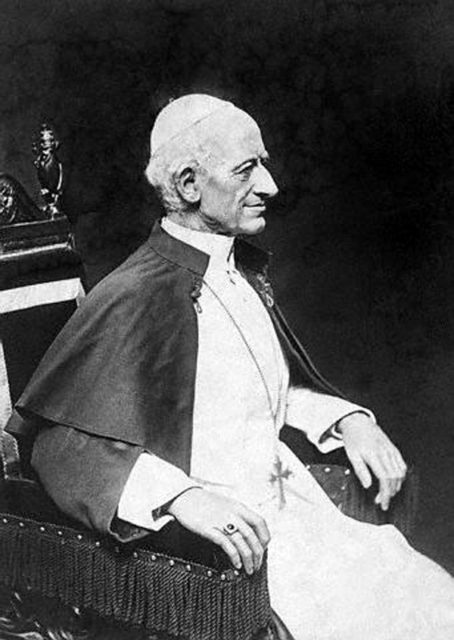 Photograph of Leo XIII in his later years.