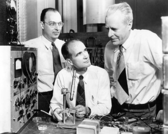 John Bardeen, William Shockley and Walter Brattain at Bell Labs, 1948 Photo Credit