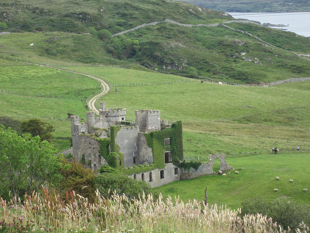 But even in ruin, the abandoned form of Clifden Castle is an imposing sight to behold. Photo Credit