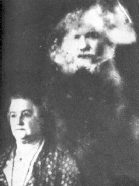 Mrs Hortense Leverson and the spirit of her deceased husband, Major Leverson (1931)