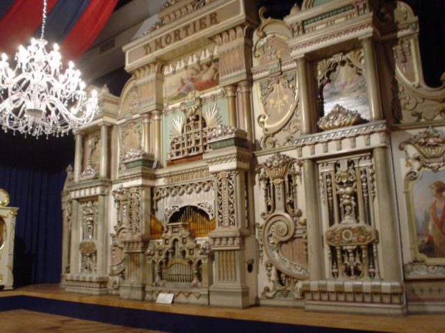 they're just arranged to take up more visual space.. Dance organ at Museum Speelklok in Utrecht Photo Credit