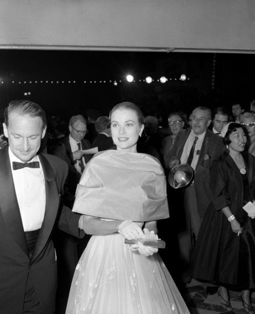 Grace Kelly arriving at the 28th annual Academy Awards, 1956. Photo Credit 