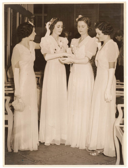 Debutantes, Sydney, 1930's Photo Credit