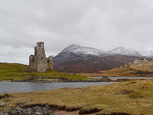 Ardvreck Castle, view from the shore of Loch Assynt to the west. Photo credit