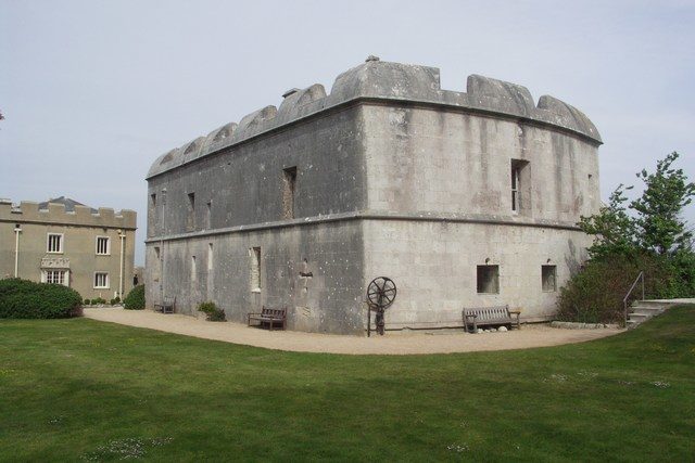 The keep and the Captain's House seen from the courtyard. Photo Credit