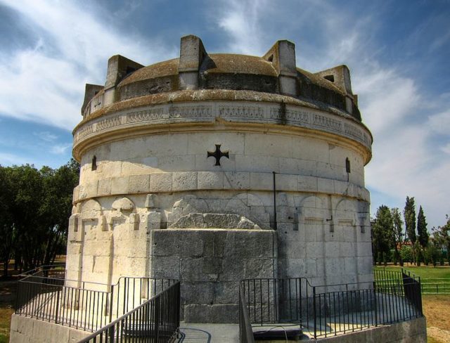 It is inspired by funerary architecture with round plan, both from the Roman and from the East. Photo Credit