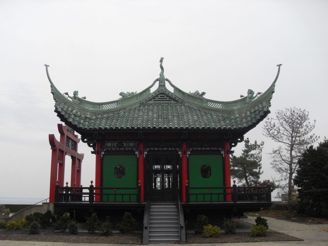 The Chinese Tea House, modeled on 12th century Song Dynasty temples. Photo Credit