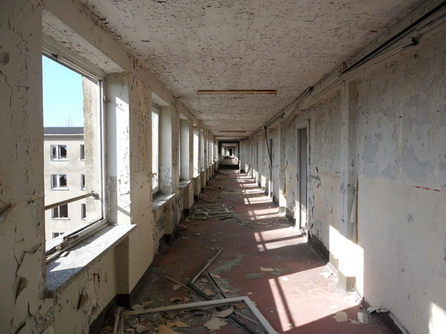 Corridor in building “Nordflügel 1”, 4th level (2011) Photo Credit
