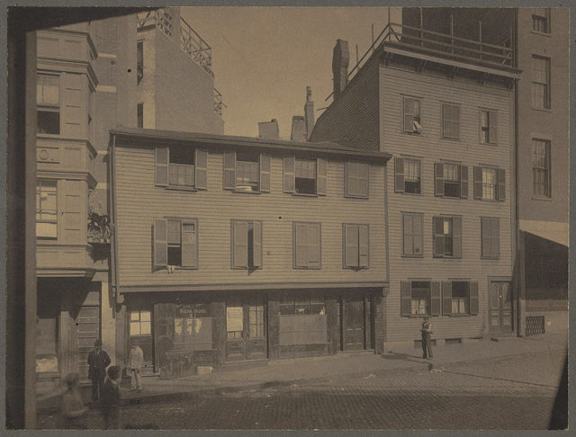 Paul Revere House, ca. 1898    Author: BPL   CC BY 2.0