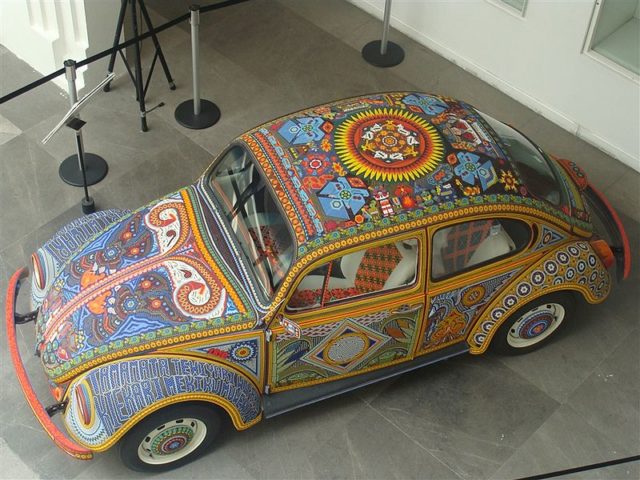 View of the car from above Author: Museo de Arte Popular  CC BY 3.0