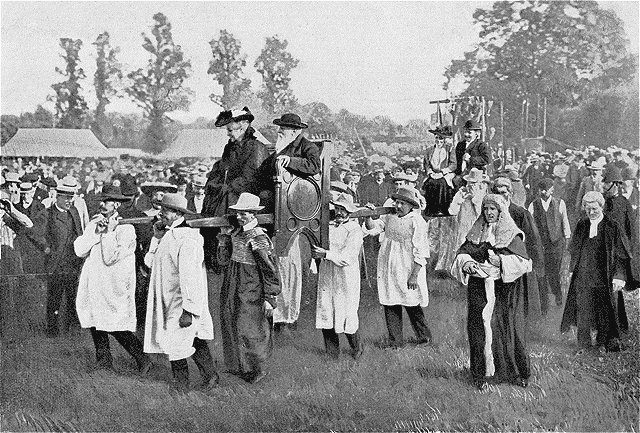 The Dunmow flitch of bacon ceremony in 1905