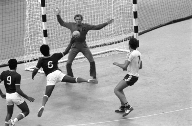 A handball match between USSR and Kuwait during the 22nd Olympic Games (1980). Photo credit