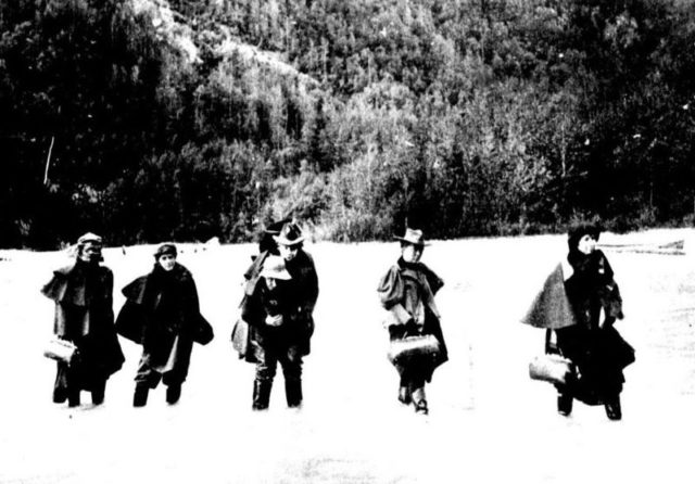 Actresses travelling to Dawson, 1898