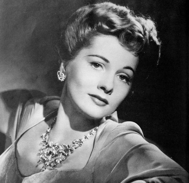 Photo of Joan Fontaine