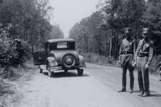 A photo by an unknown photographer of the spot where Bonnie & Clyde were ambushed