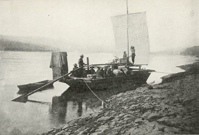 Klondikers sailing toward Dawson on the upper Yukon River, 1898