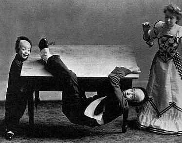 Six year old Buster Keaton with his parents Myra and Joe Keaton during a vaudeville act