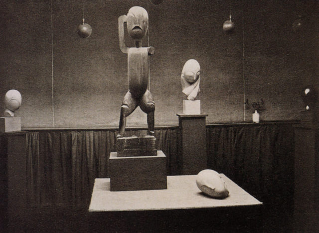 Sleeping Muse can be seen at the bottom right of the pedestal beside another of Brancusi’s sculptures in this 1916 photograph.