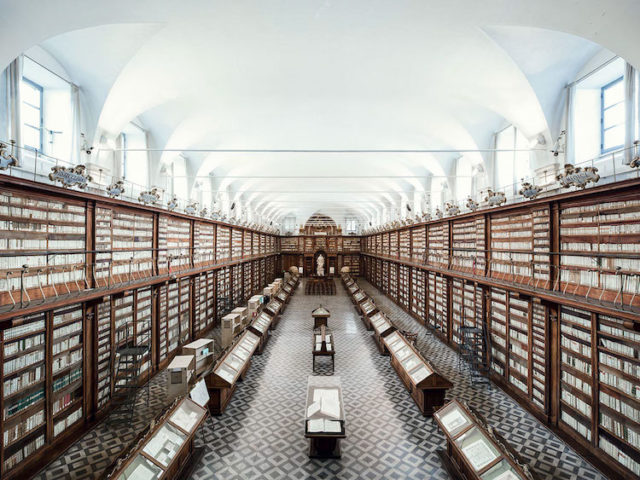 Casanata Library (Biblioteca Casanatense), Rome 1701. Photo Credit: THIBAUD POIRIER