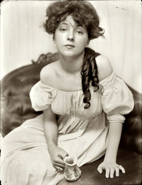 Miss N (Portrait of Evelyn Nesbit), 1903.